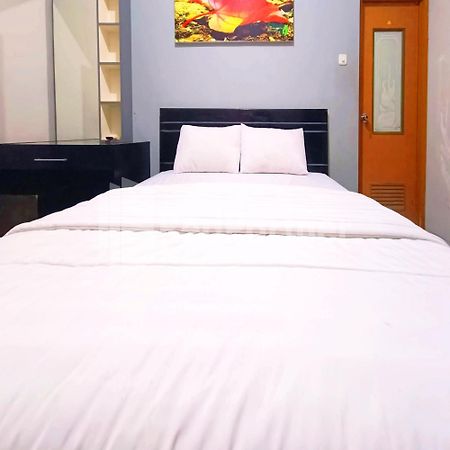D'Waru Homestay Syariah Near Jl Slamet Riyadi Mitra Reddoorz Surakarta  Ngoại thất bức ảnh