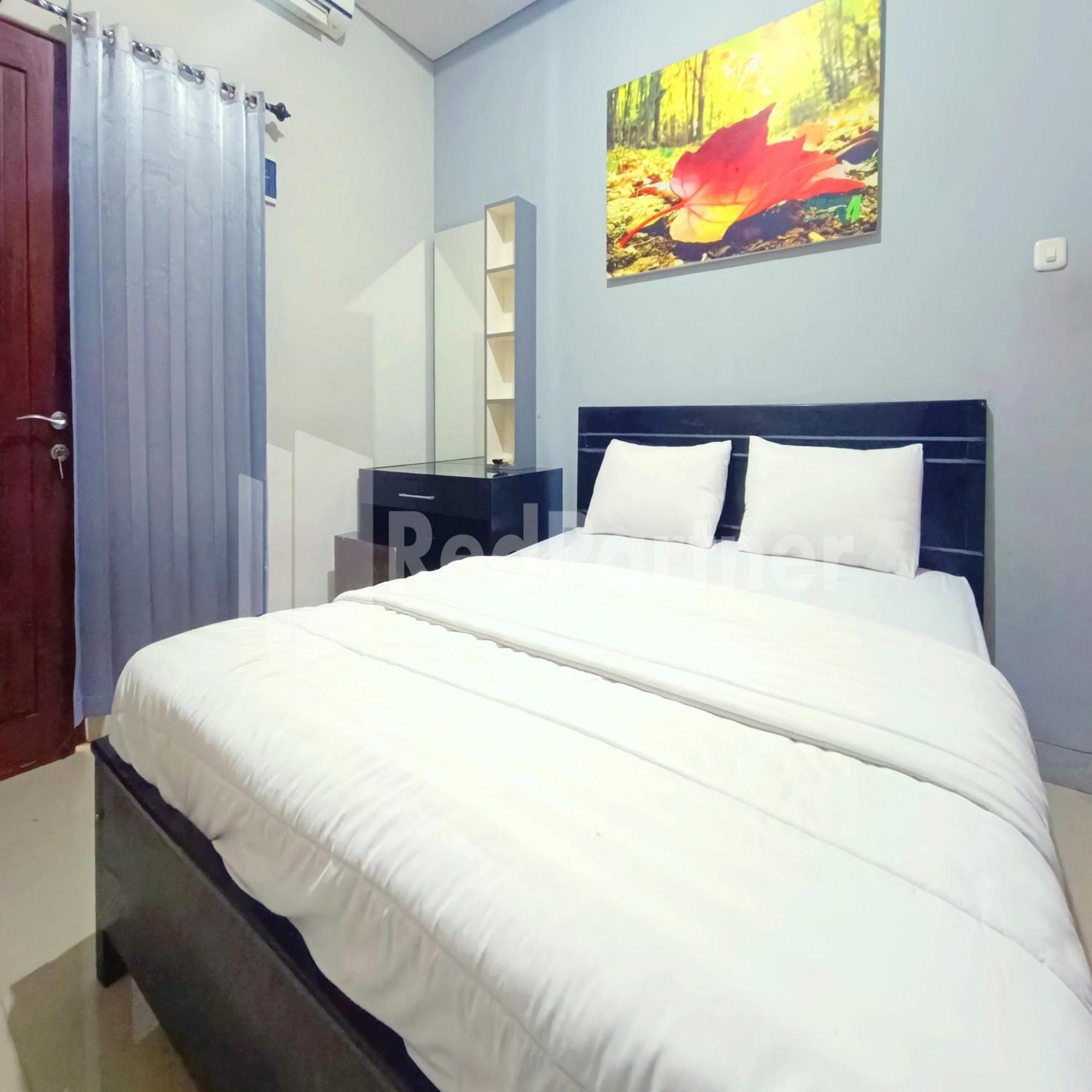 D'Waru Homestay Syariah Near Jl Slamet Riyadi Mitra Reddoorz Surakarta  Ngoại thất bức ảnh